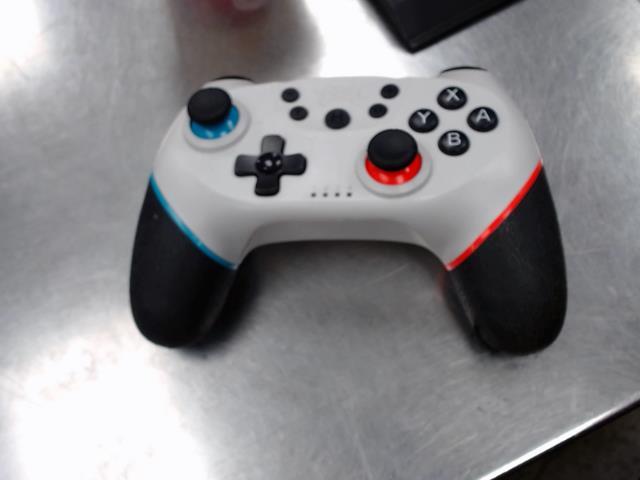 Manette universel blanche bleu rouge