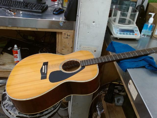 Guitare acoustique yamaha sj-180