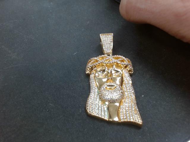 Pendentif en stainless steal de jesus