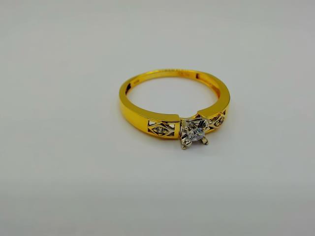 BAGUE EN OR 10KT