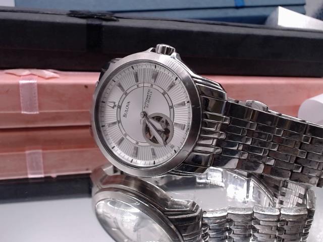 Montre bulova automatic c877597