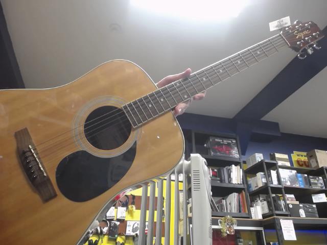 Guitare acoustique avec pickup