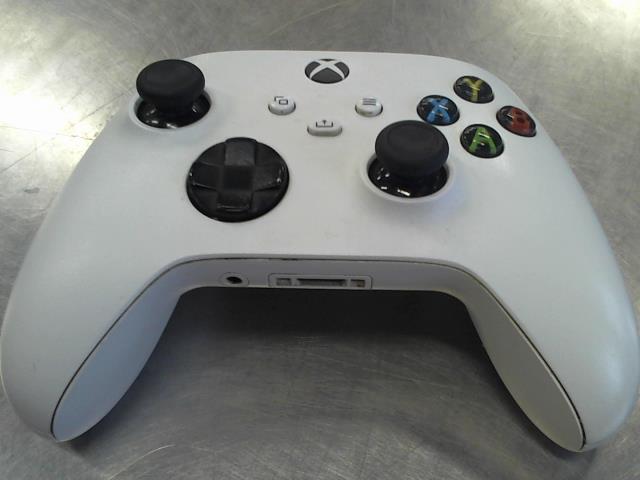 Manette blanche serie