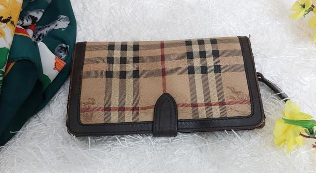 Fake burberry wallet