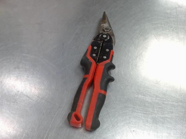 Pliers dewalt rouge