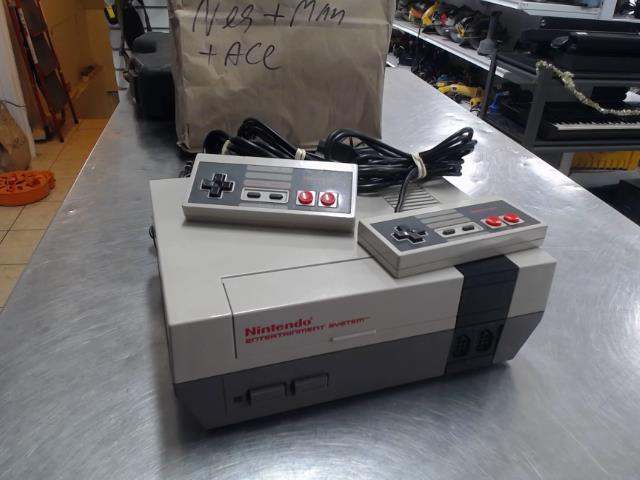 Nes + 2 m,an + fils