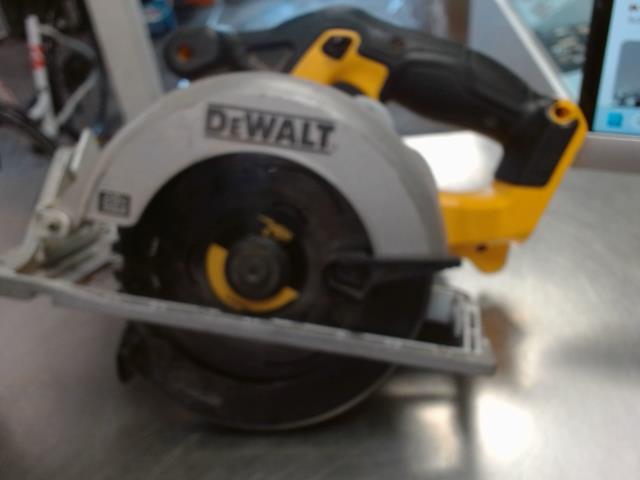 Scie circulaire dewalt