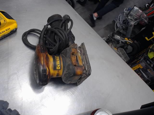 Sheet palm grip sander dewalt a fil