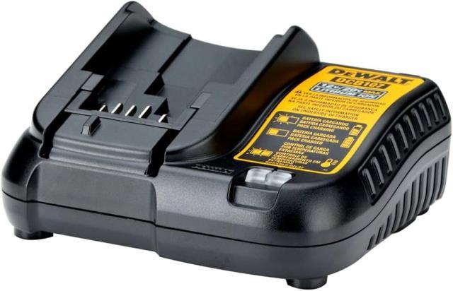 Dewalt battery charger 12/20v + battery