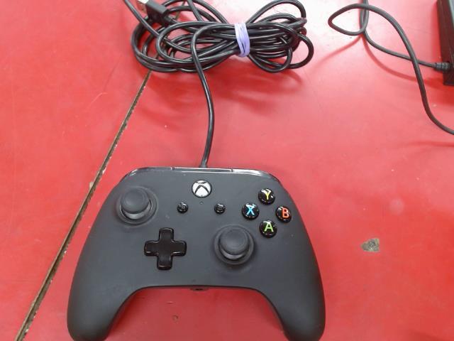 Manette filaire xbox one noir