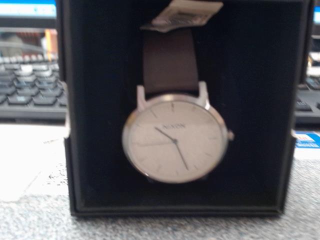 Nixon watch brown leather cream