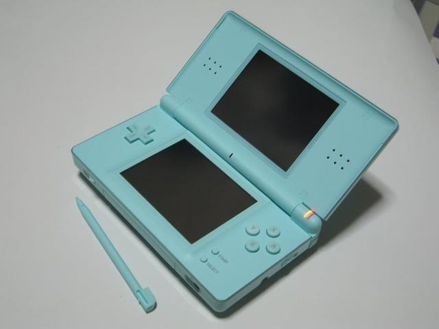 Nintendo ds bleu avec casse mario passty