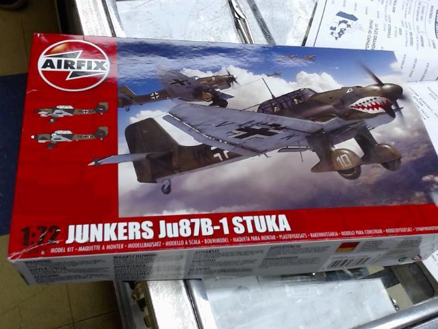 Junkers ju87b-1 model a coller