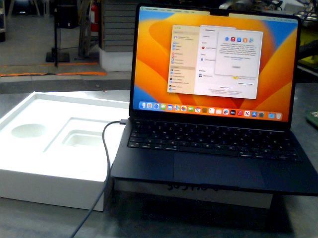 Macbook air m2 8gb 256ssd 2023