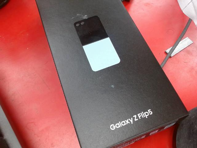 Galaxy z flip5 avec boite