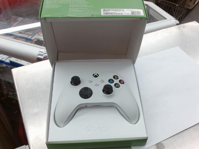 Manette blanche robot white