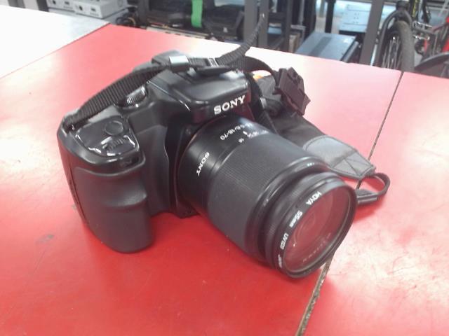 Camera sony alpha lens 18-70 pas de chrg