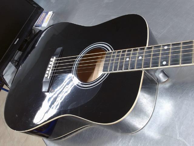 Guitare noir acoustique