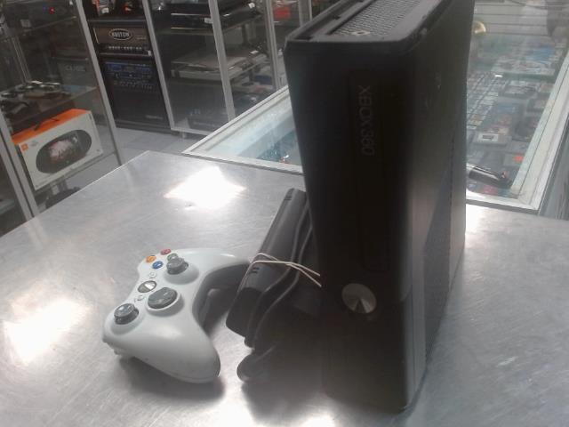 Xbox 360 320gb + man + power