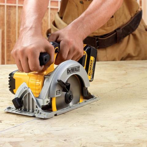 Cordless circular saw