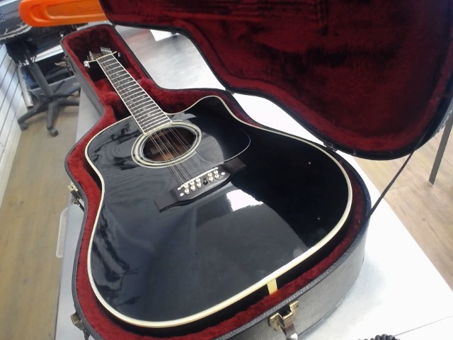 Guitare tacamine ef381sc