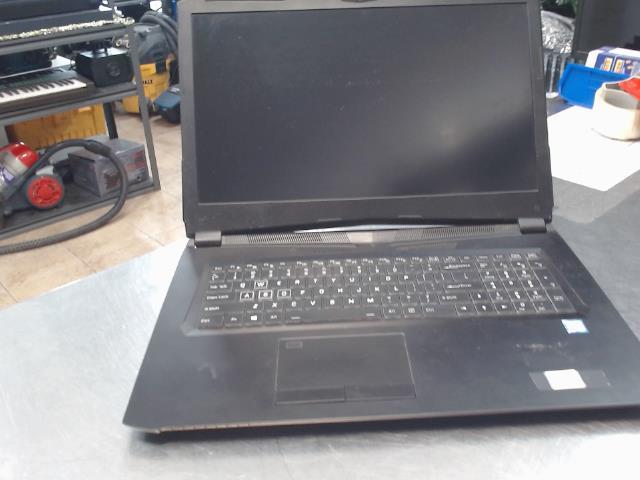 I7-8750h/16gb ram/256ssd/1to hdd no char