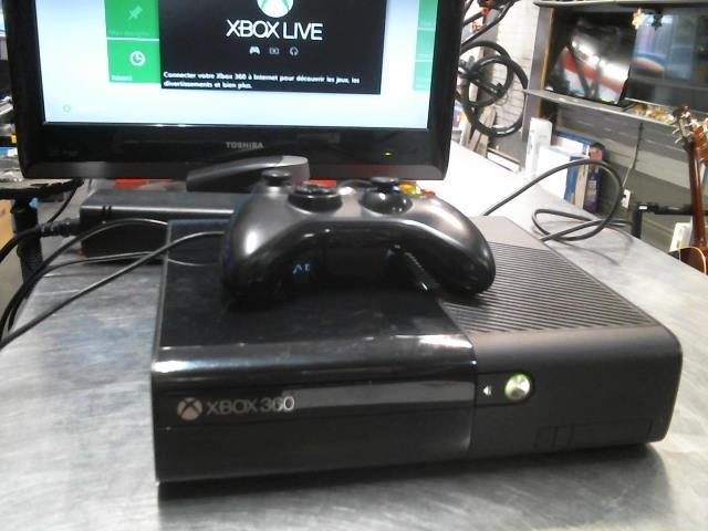 Xbox 360 e avec acc