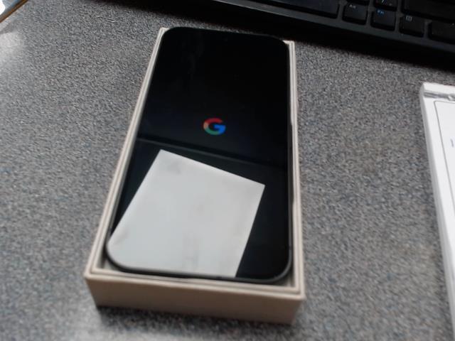 Google pixel 9 with box akmost new 128g