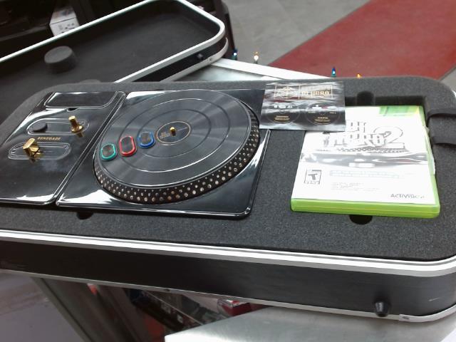 Dj hero renegade avec son case