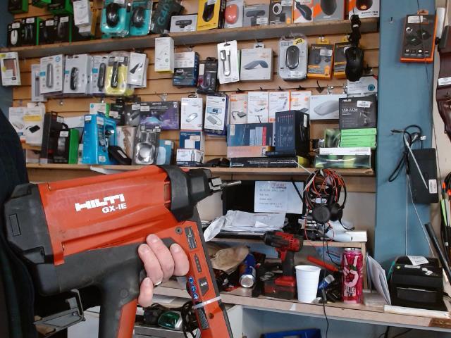 Nailer gas/bat hilti scrat top +bat+ch