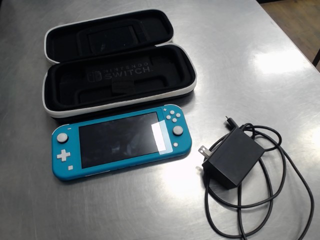 Console switch mini avec case et acc