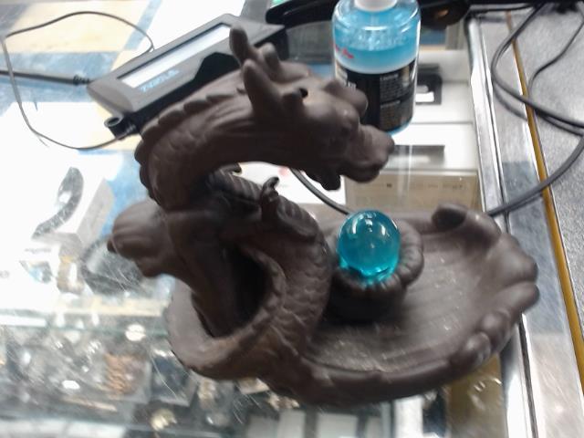 Statue dragon pour essent