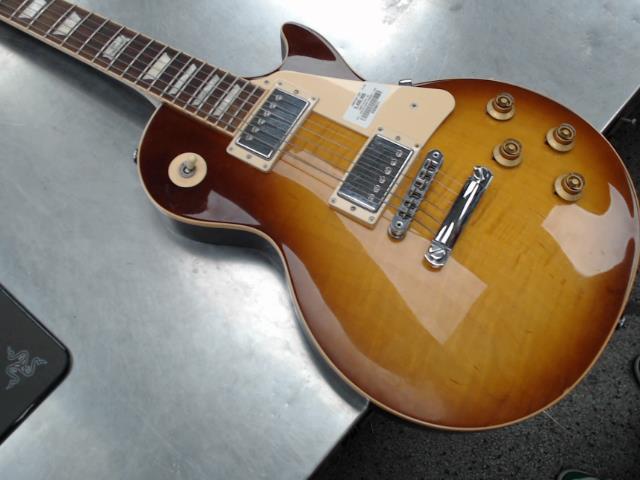 2014 - heritage cherry sunburst + case