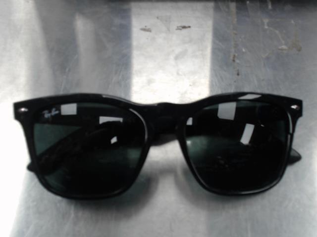 Lunette rayban noir scratch