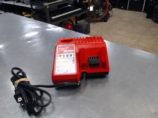 Chargeur batterie pour drill