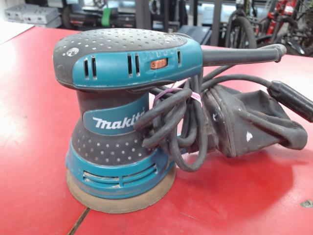 Ponceuse electrique makita avec sac