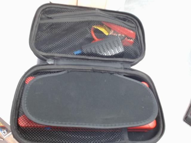 Jump starter dans case