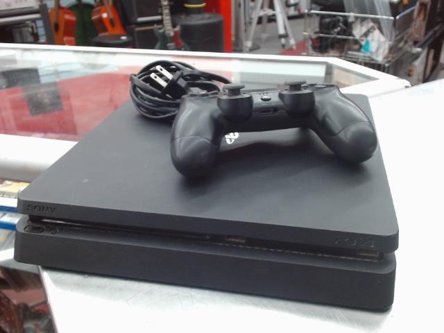 Console ps4 slim avec manette