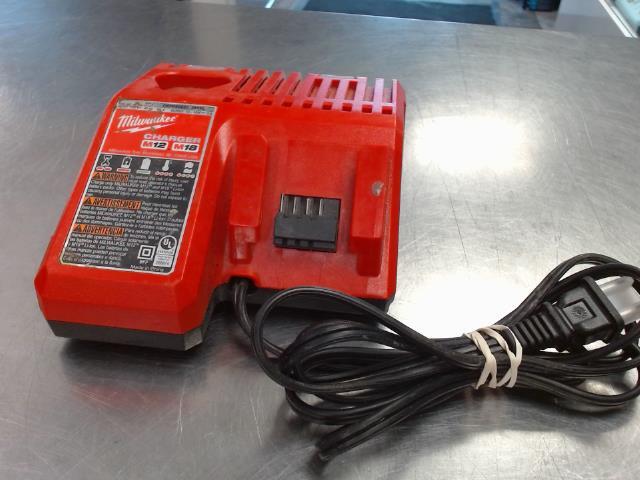 Chargeur milwaukee m18