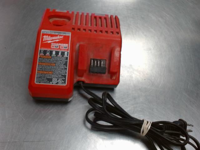 Chargeur milwaukee m18