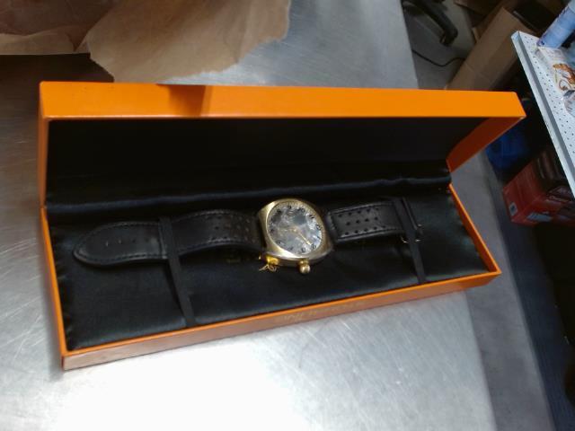 Montre acheter ici pour 150