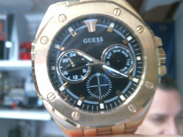 Montre guess achete ici