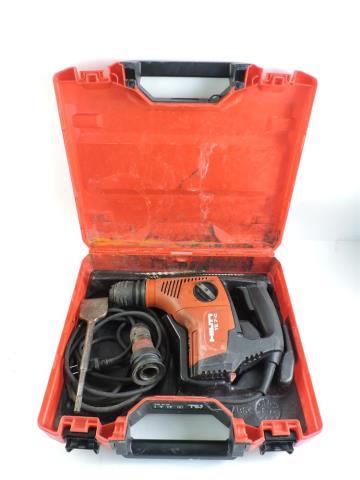 Hammer drill dans caisse rouge