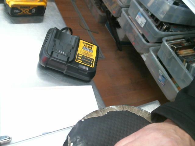 Chargeur dewalt