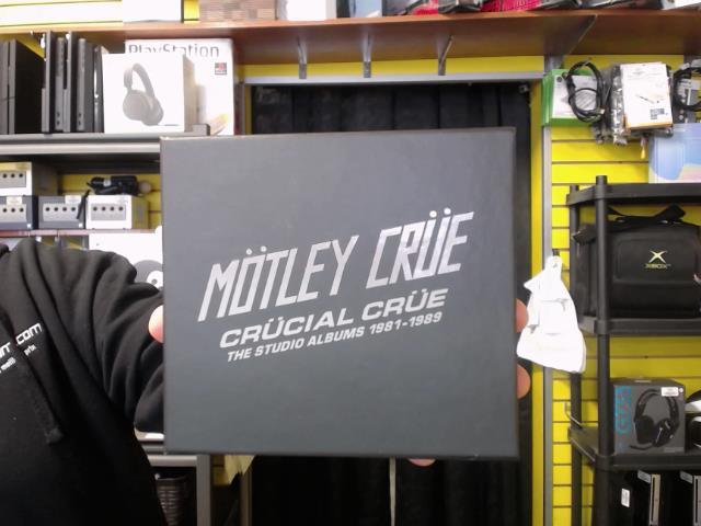 Motley crue crucial crue 1981-1989