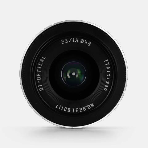 Lens micro four thirds