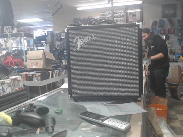 Amp bass