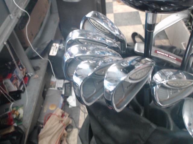 Cgb iron set odissey white pro1 put