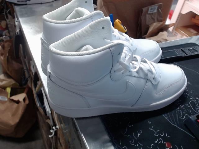 Soulier nike blanc high top size 10