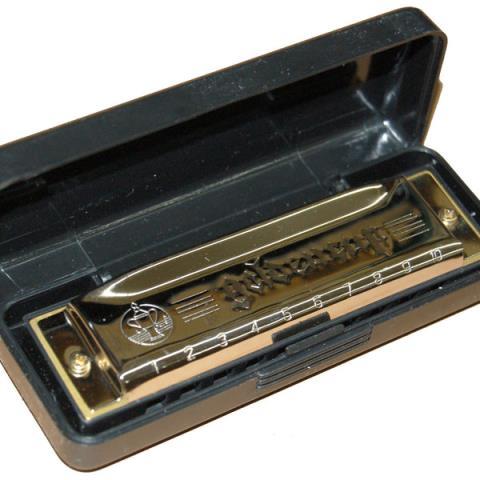 Harmonica goldencup